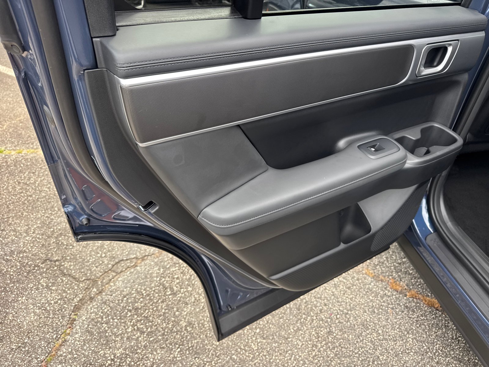 New 2026 Atlantis Blue Hyundai SEL image 13