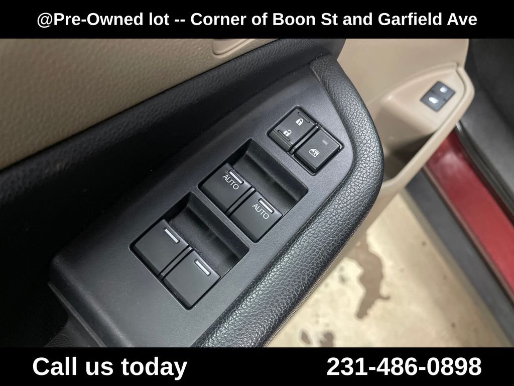 Used 2018 Red Honda EX-L image 15