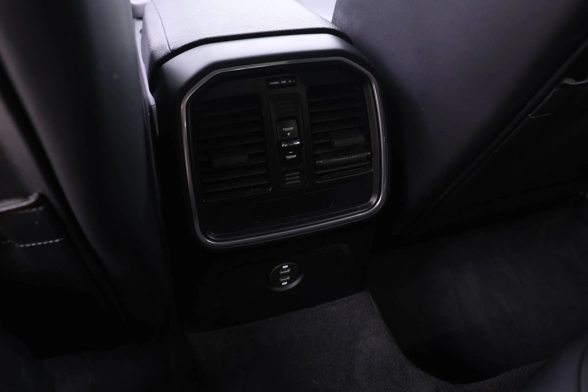Used 2021 White Porsche  image 18