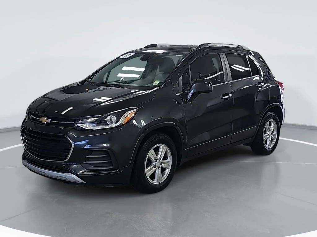 Used 2017 Gray Chevrolet LT image 9