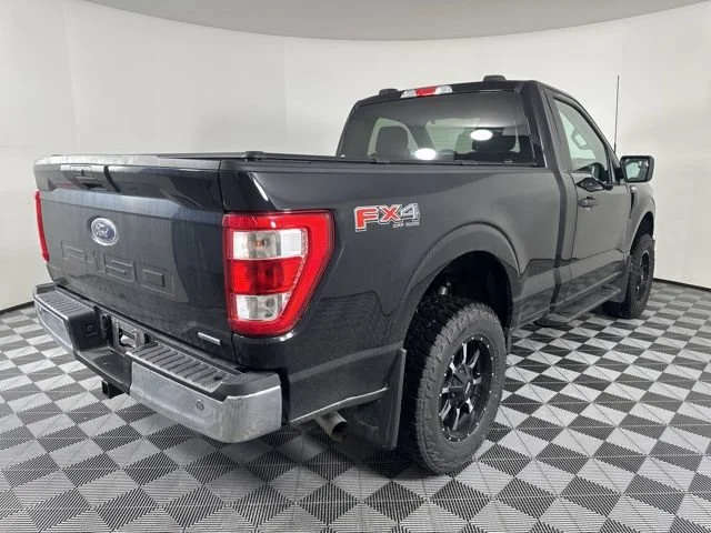 Used 2023  Ford XL image 5