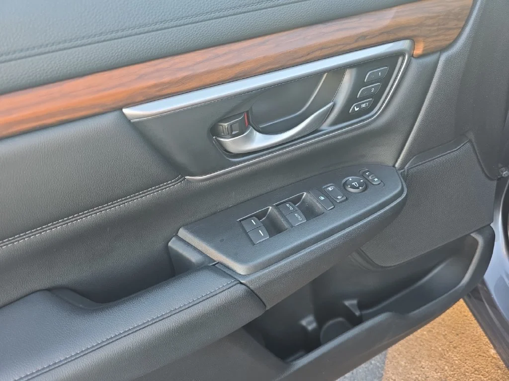 Certified Used 2022 Gray Honda Touring image 21