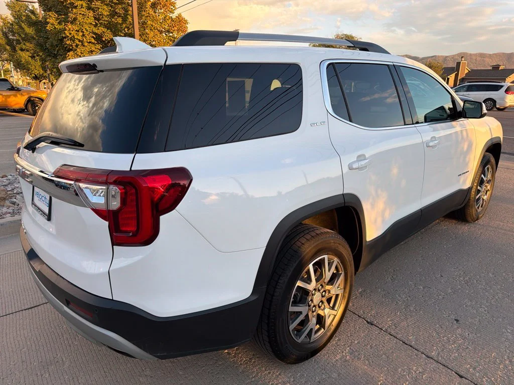 Used 2020 White GMC SLE image 3