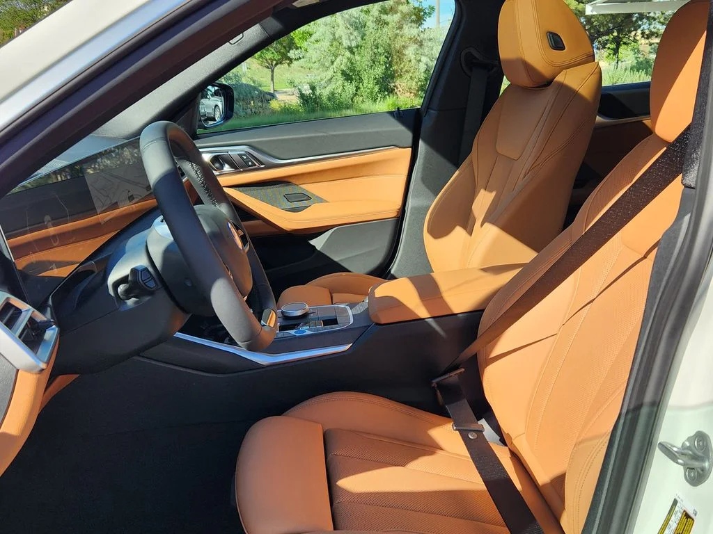 New 2026 Alpine White BMW xDrive40 image 10