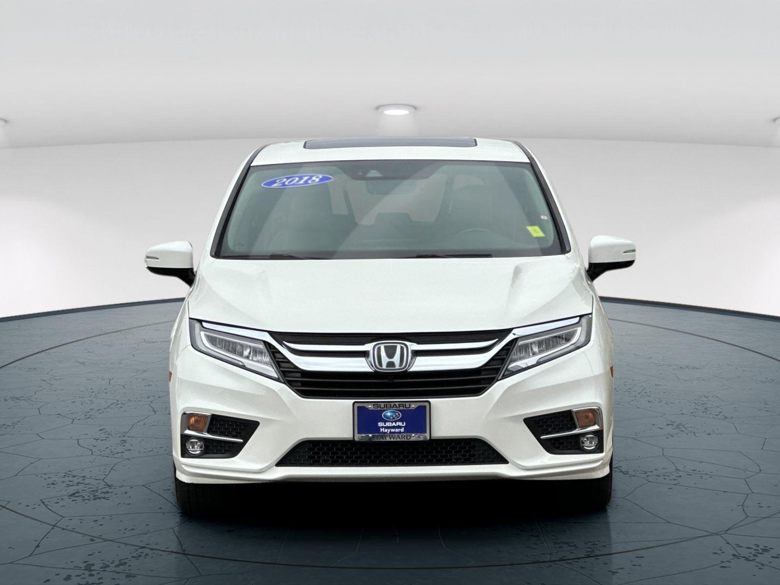 Used 2018 White Diamond Pearl Honda Elite 4D Passenger Van image 9