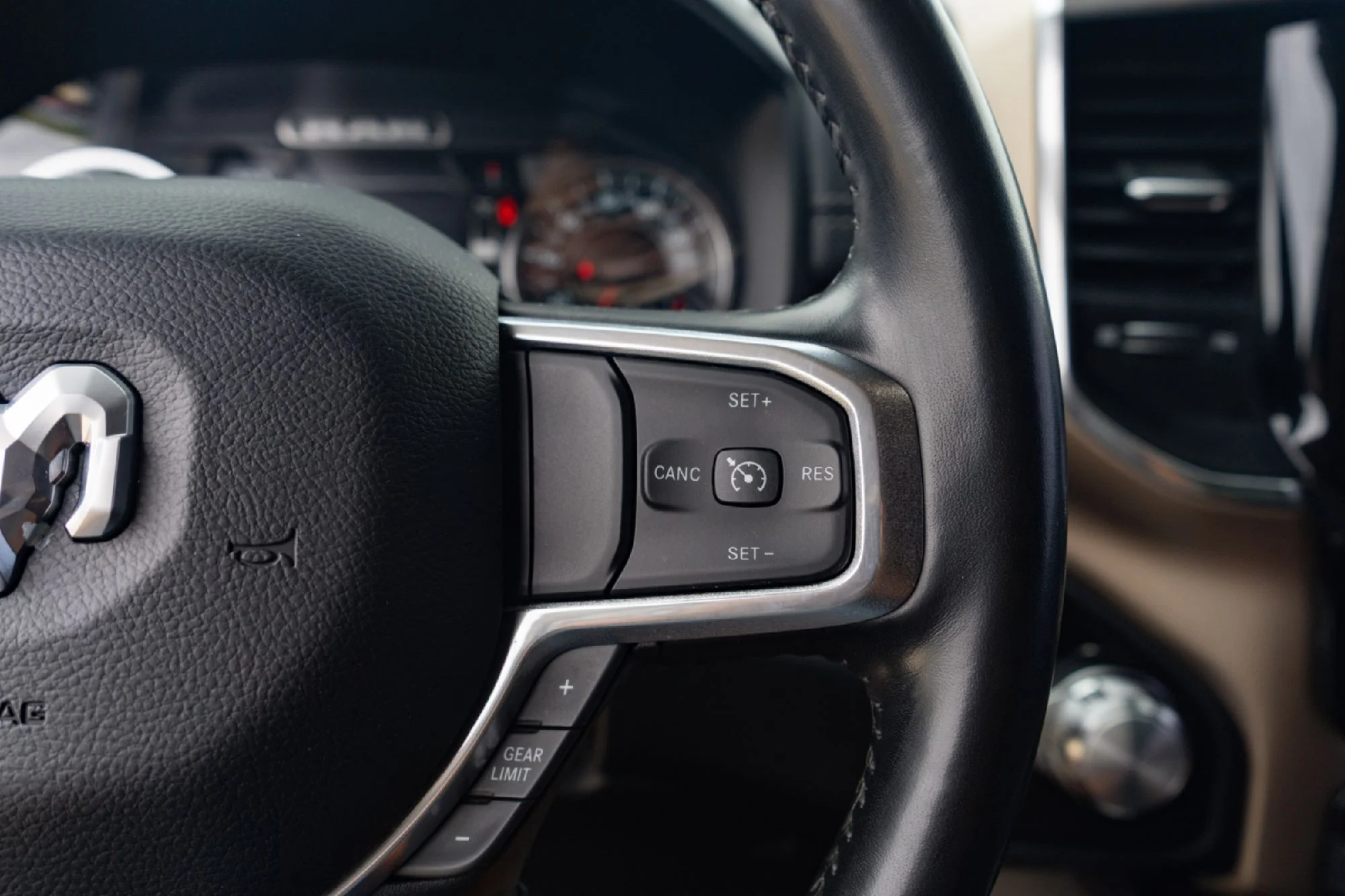 Used 2022 Silver Ram Laramie image 12