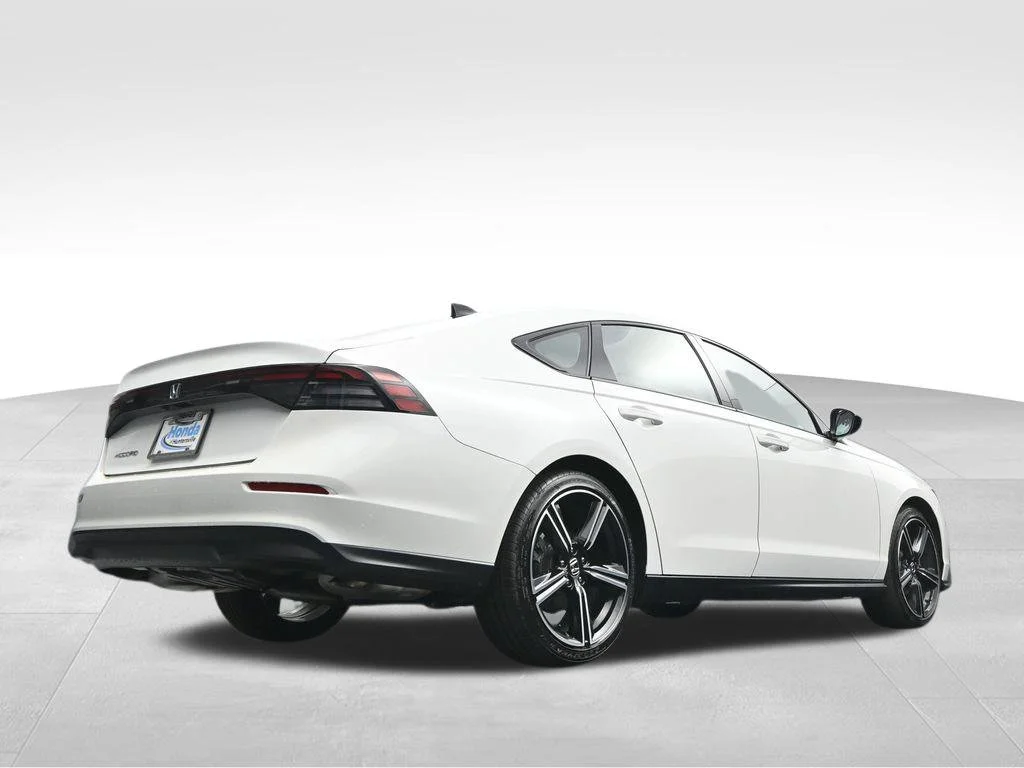 Certified Used 2026 Platinum White Pearl Honda SE image 40