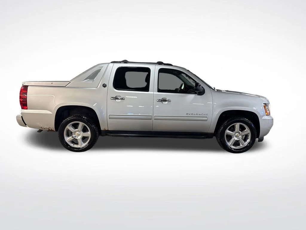Used 2013 Silver Chevrolet LT image 7