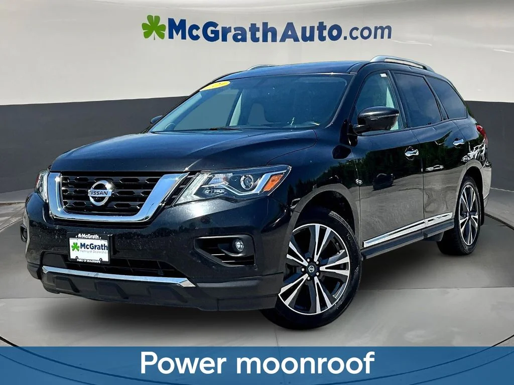 Used 2020 Black Nissan Platinum image 3