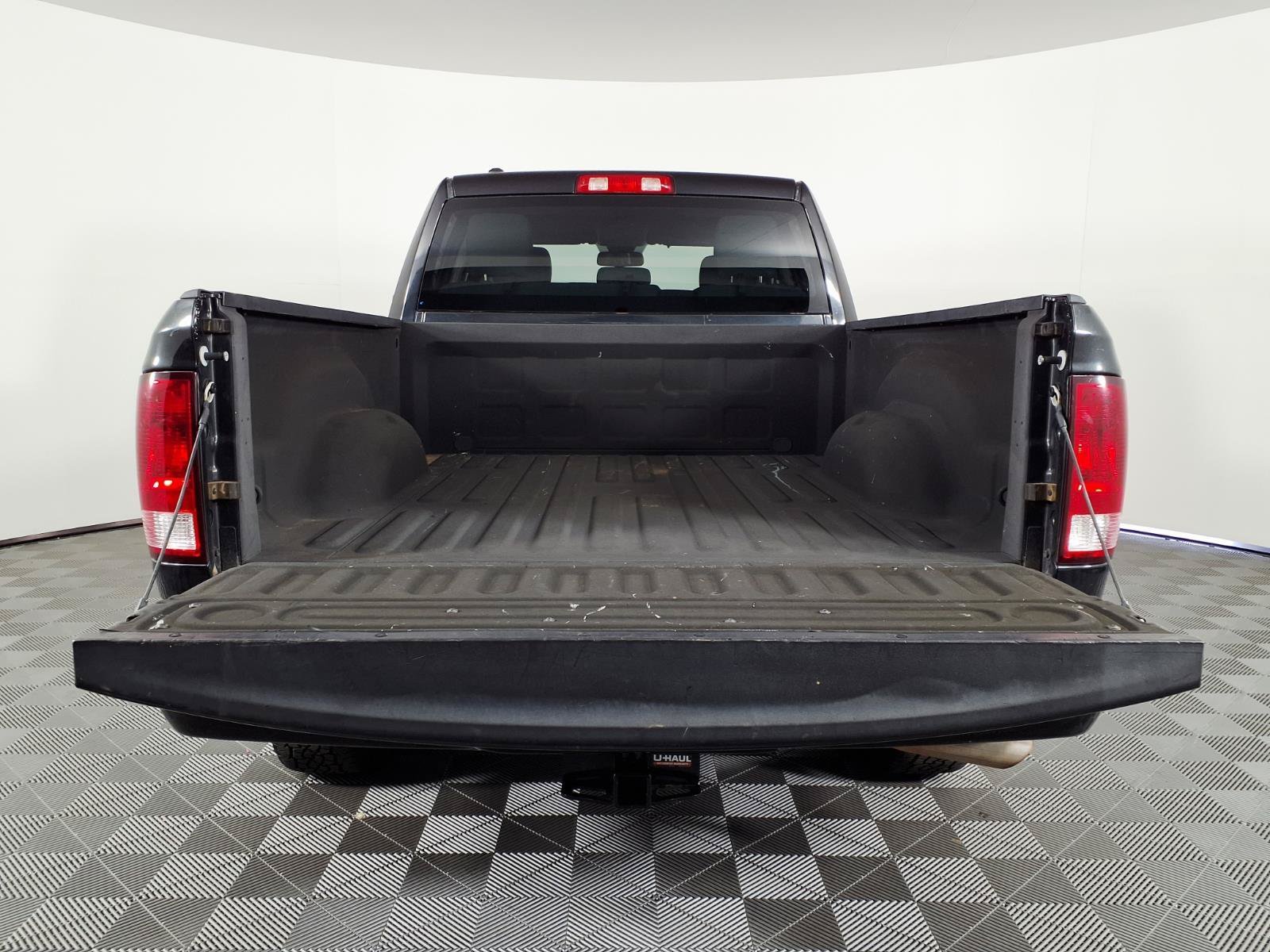 Certified Used 2019 Brilliant Black Crystal Pearlcoat Ram Express image 8