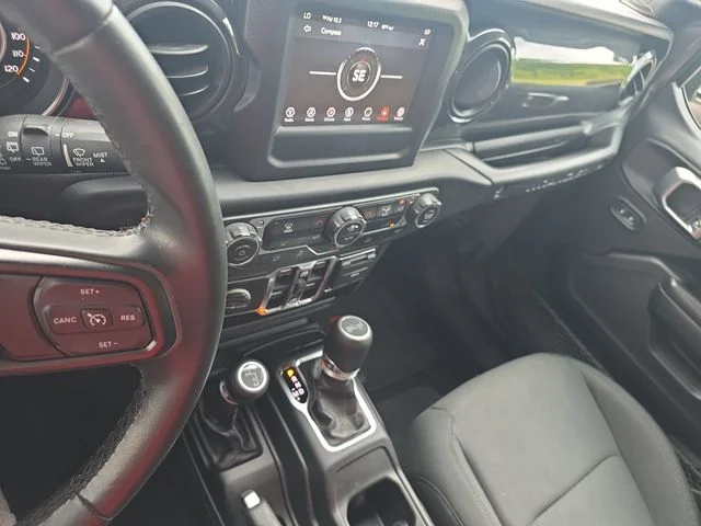 Used 2020 Gray Jeep Unlimited Sport Altitude image 25