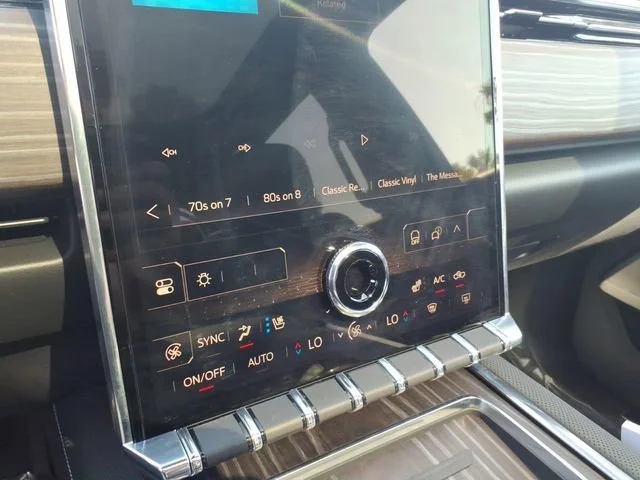 Used 2025 Deep Ocean Metallic GMC Extended Range Denali image 23