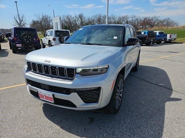2026 Jeep Grand Cherokee Summit