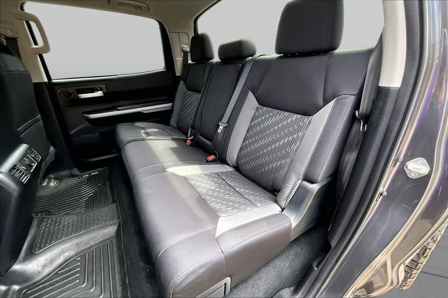 Used 2020 Magnetic Grey Metallic Toyota SR5 image 21