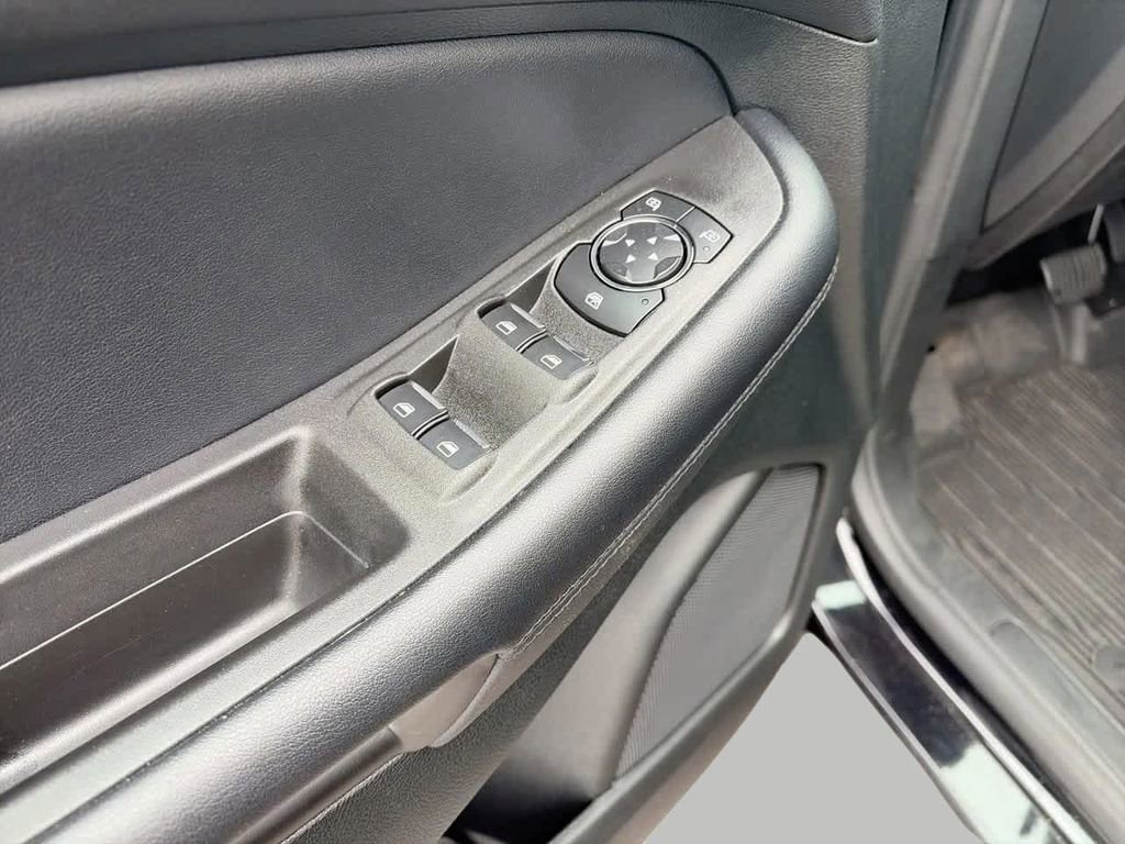 Used 2022  Ford SEL image 15
