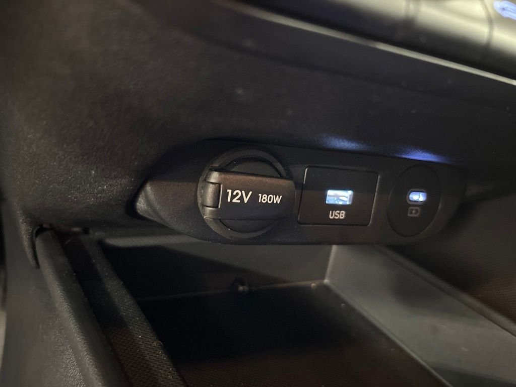 2025 Hyundai Elantra SE - Photo 19