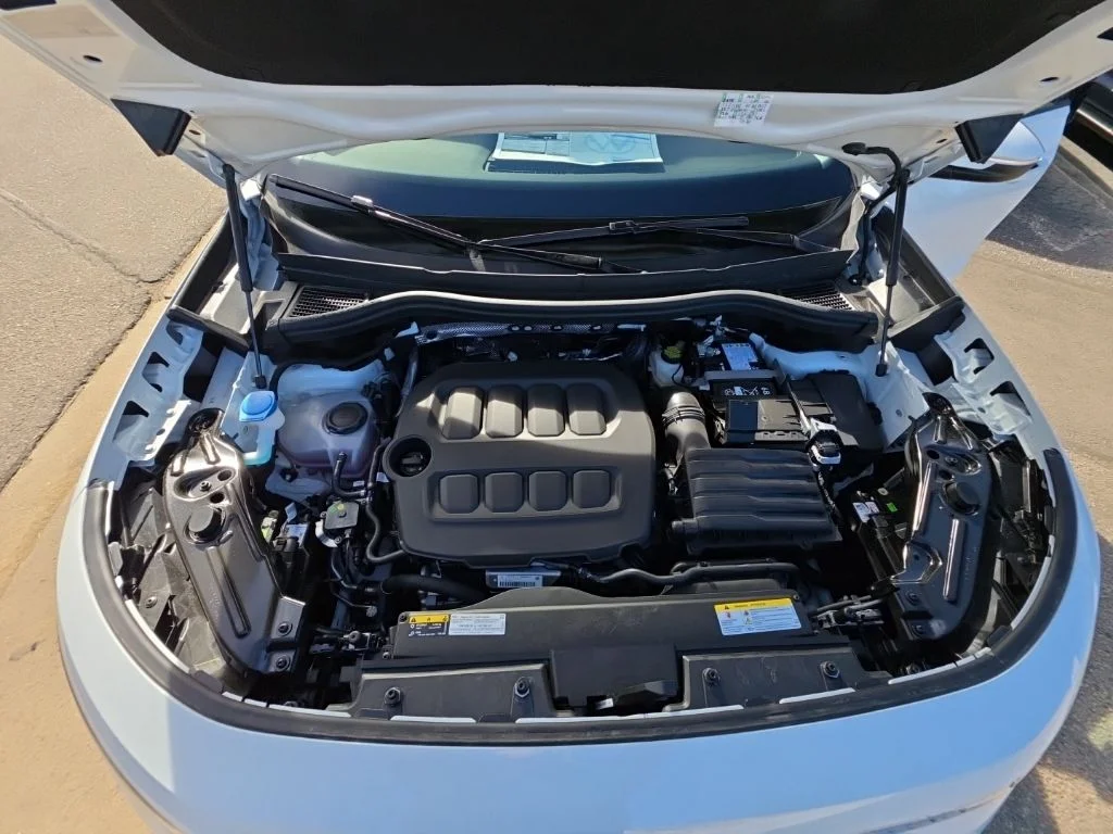 New 2026 White/off-white Volkswagen 2.0T SE image 24