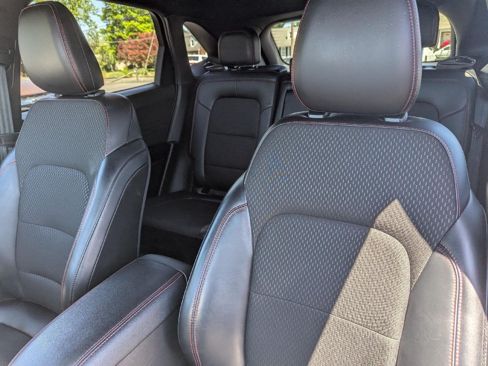 Used 2025 Carbonized Gray Metallic Ford ST-Line Select image 28