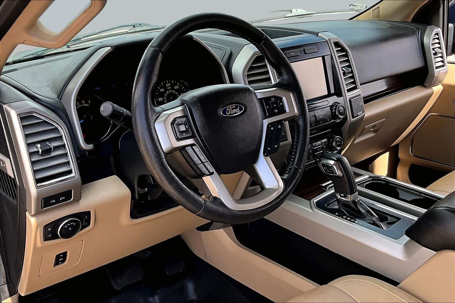 Used 2015 Blue Jeans Metallic/Caribou Metallic Ford Lariat image 17