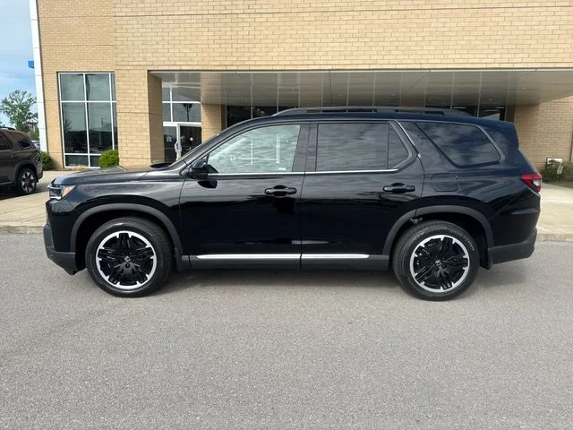 2026 Honda Pilot Touring AWD's photo