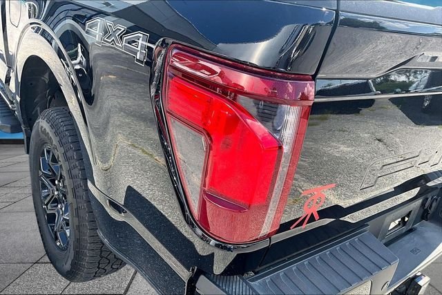 Used 2025 Agate Black Metallic Ford XLT image 26