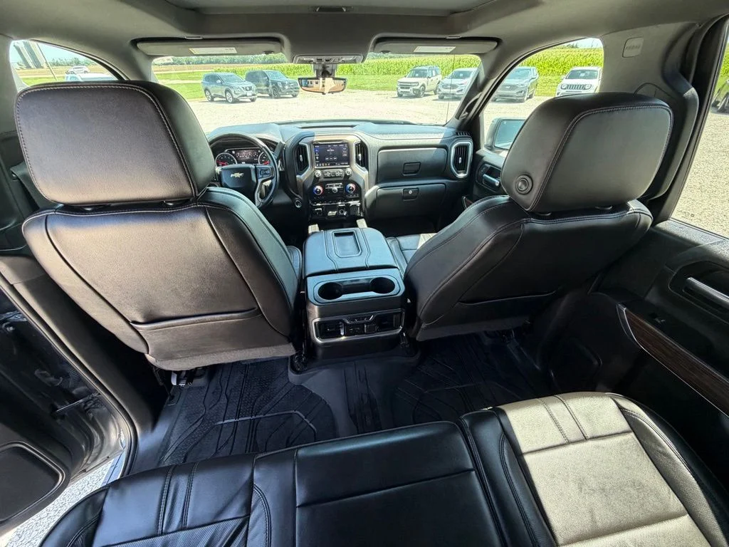 Used 2020 Gray Chevrolet High Country image 31