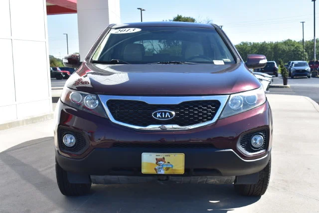 Used 2013 Red Kia LX image 3