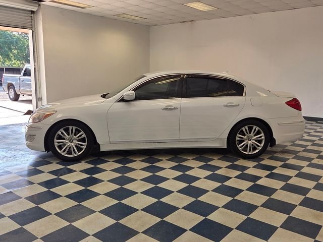 Used 2014 White Hyundai 3.8 image 4