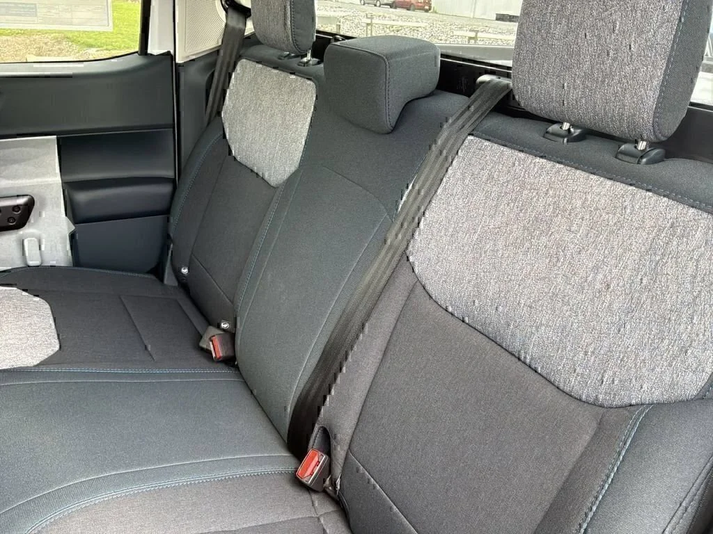 New 2026 Oxford White Ford XLT image 18