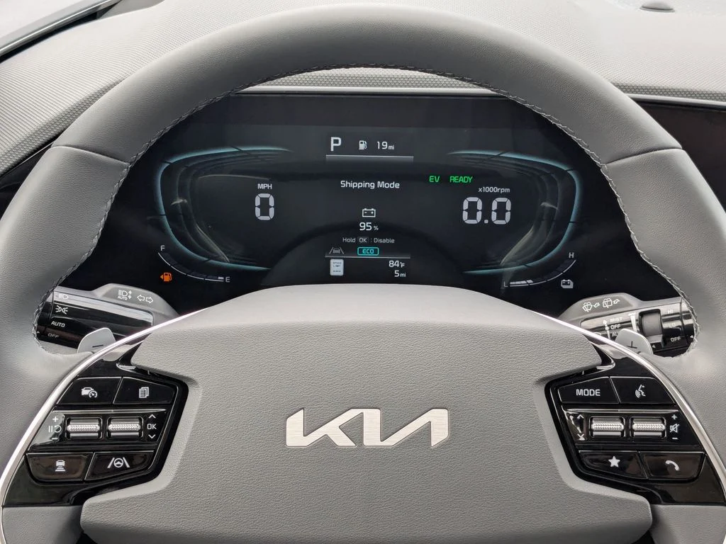 2025 Kia Niro EX - Photo 25