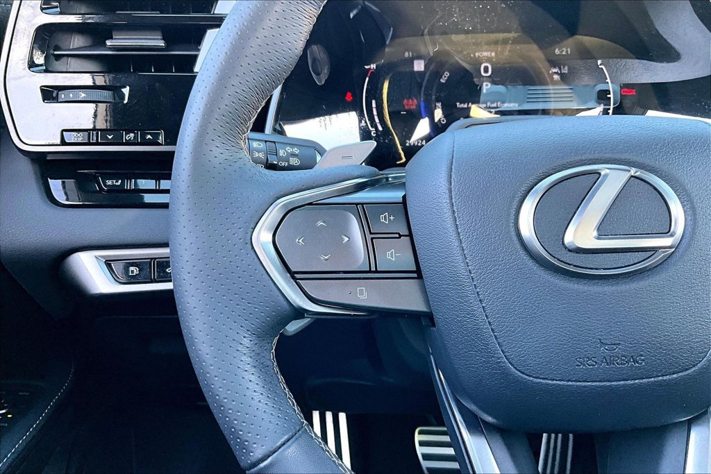 Used 2023 Ultra White Lexus 500h F SPORT Performance image 11