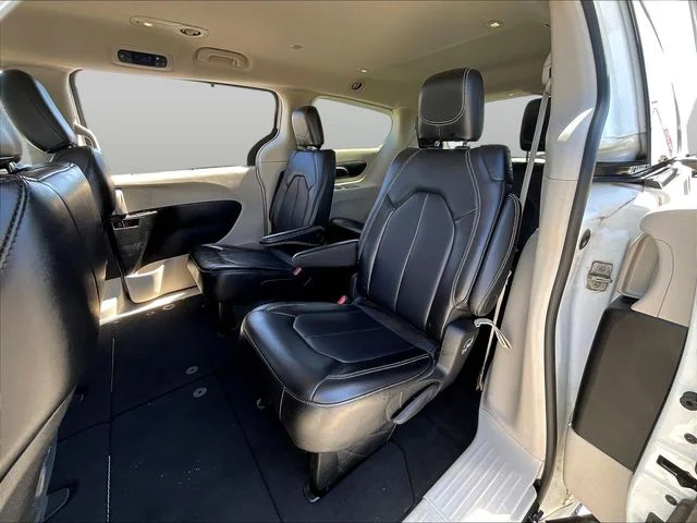 Used 2024 White Chrysler Touring L image 23