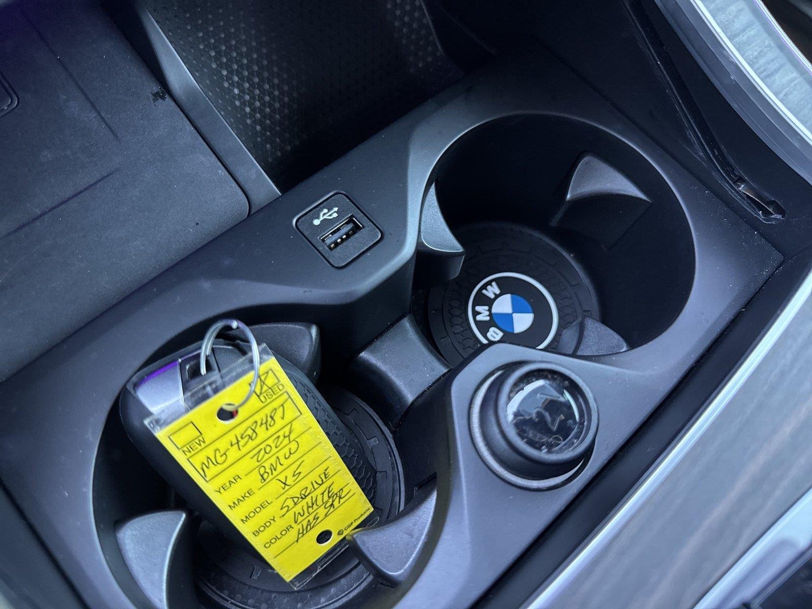 Used 2024 Mineral White Metallic BMW sDrive40i image 28