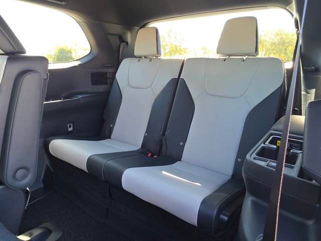 2026 Lexus TX 500h F-Sport Premium - Photo 17