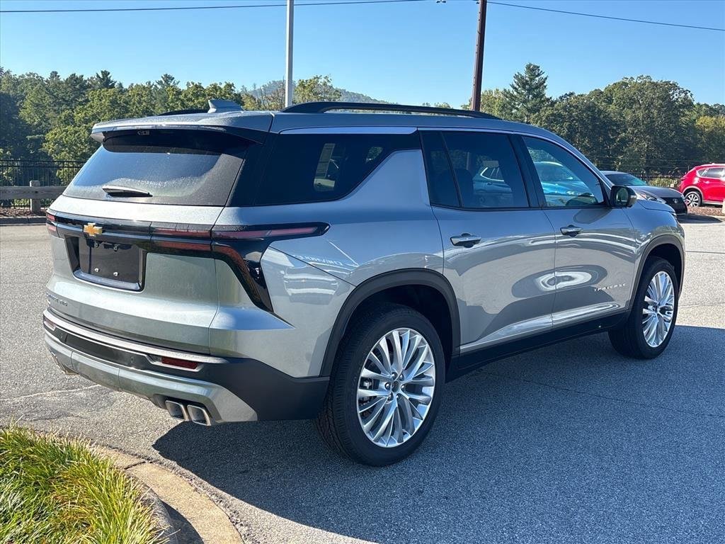 2027 Chevrolet Traverse LT - Photo 6