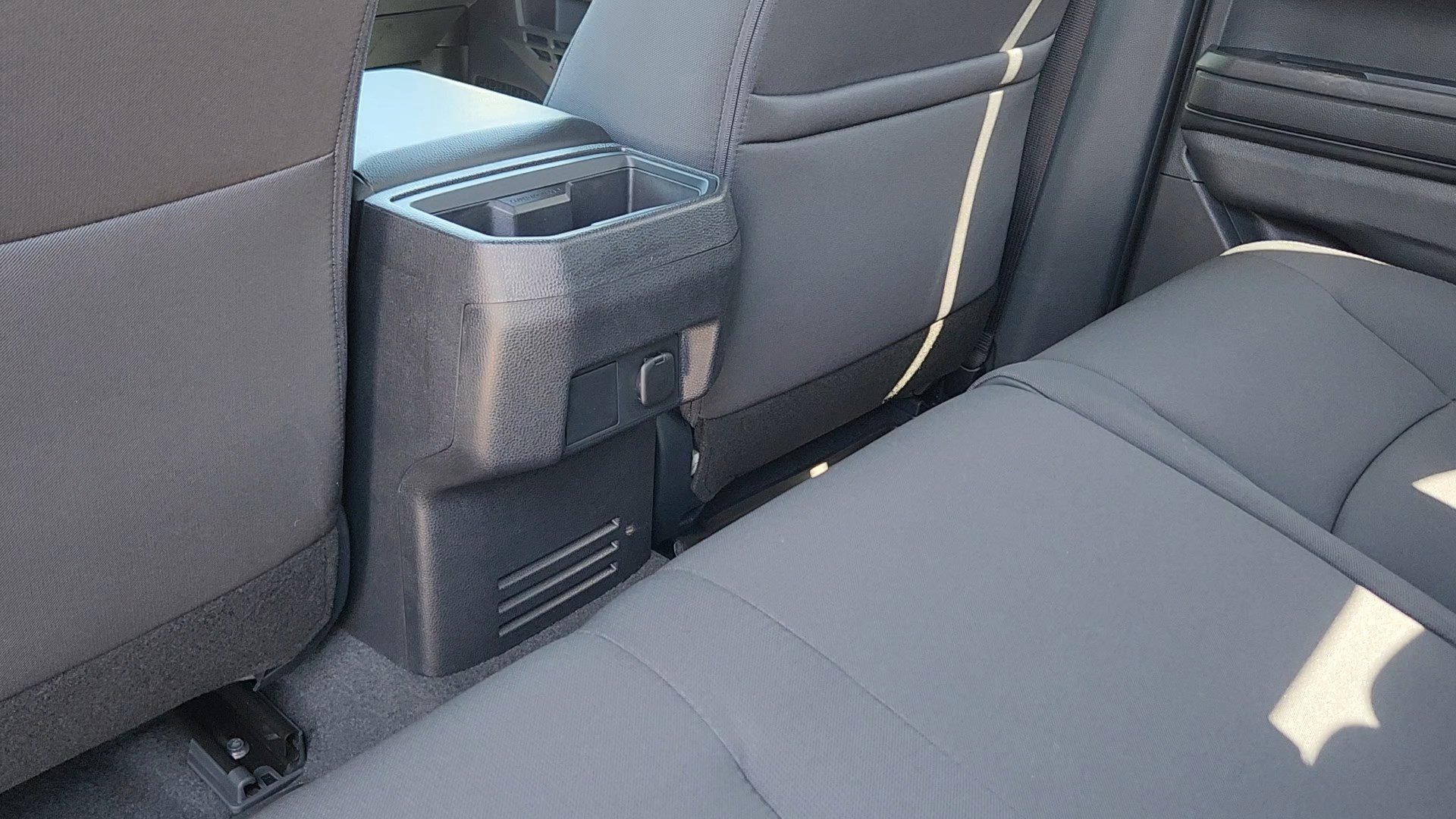 2026 Toyota Tacoma SR5 - Photo 16