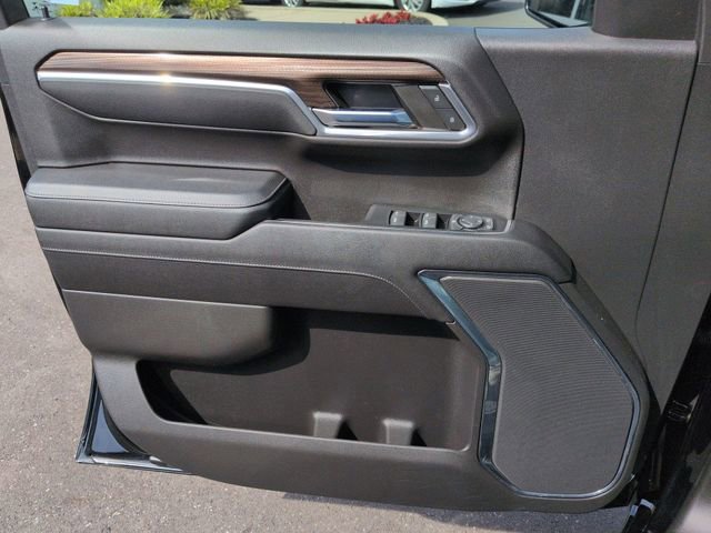 Used 2023 Black Chevrolet RST image 24