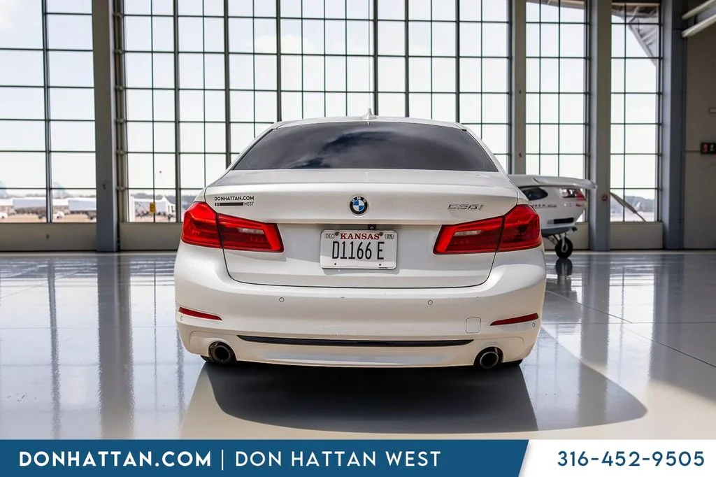 Used 2020 White BMW 530i image 34