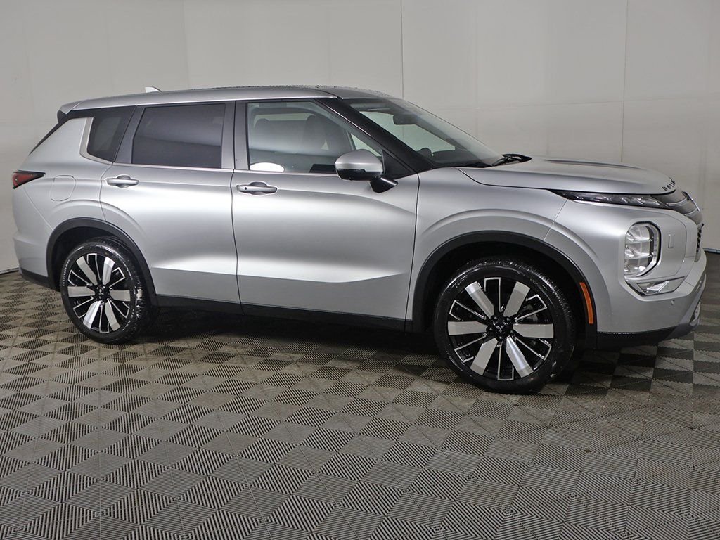 New 2026 Silver Mitsubishi SE 1.5T S-AWC image 21