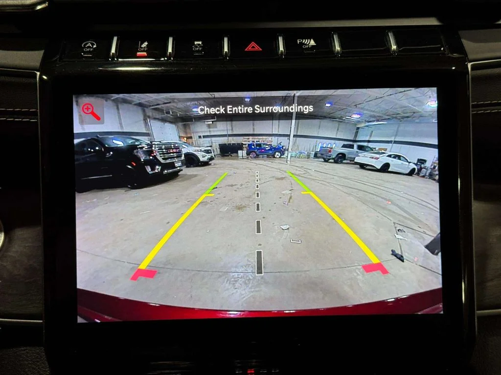 Used 2023 Velvet Red Pearlcoat Jeep Limited image 14