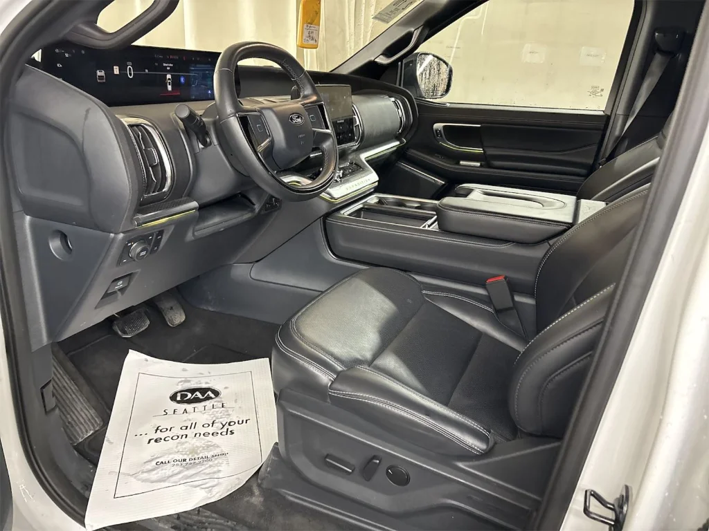 Certified Used 2025 Oxford White Ford Platinum image 6