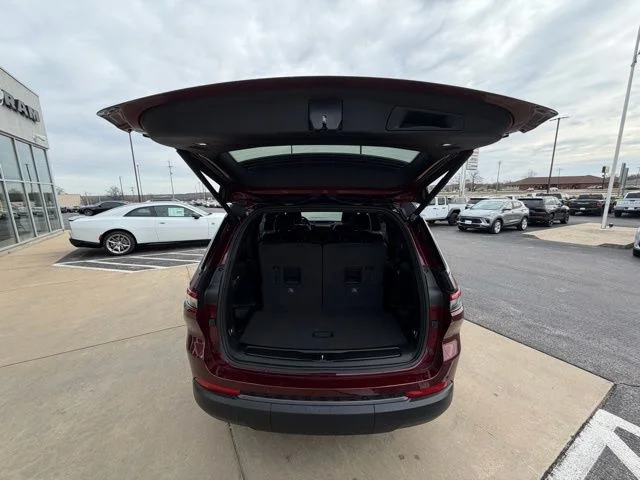 New 2026 Velvet Red Pearl-Coat Exterior Paint Jeep Altitude image 19
