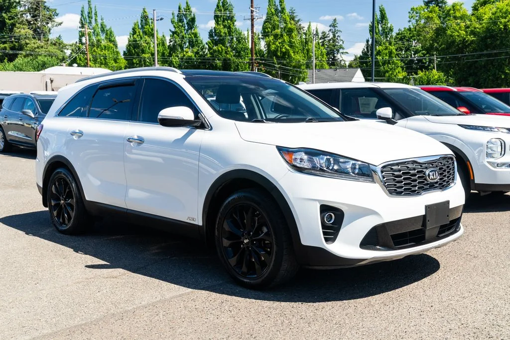 Used 2020 White Kia EX image 1