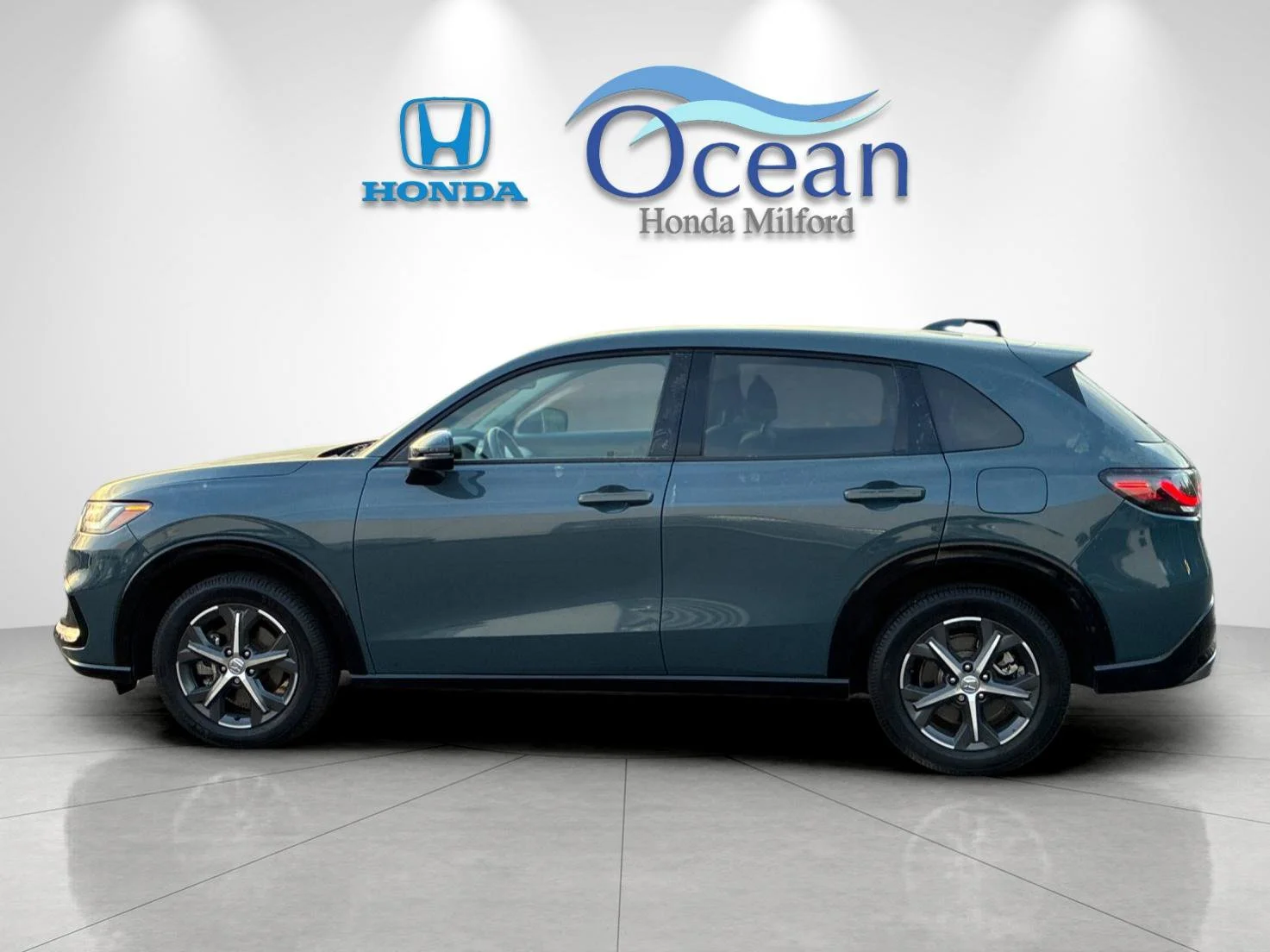 Used 2025 Nordic Forest Pearl Honda EX-L image 6