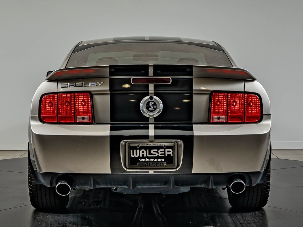 Used 2009 Vapor Silver Clearcoat Metallic Ford Shelby GT500 image 6