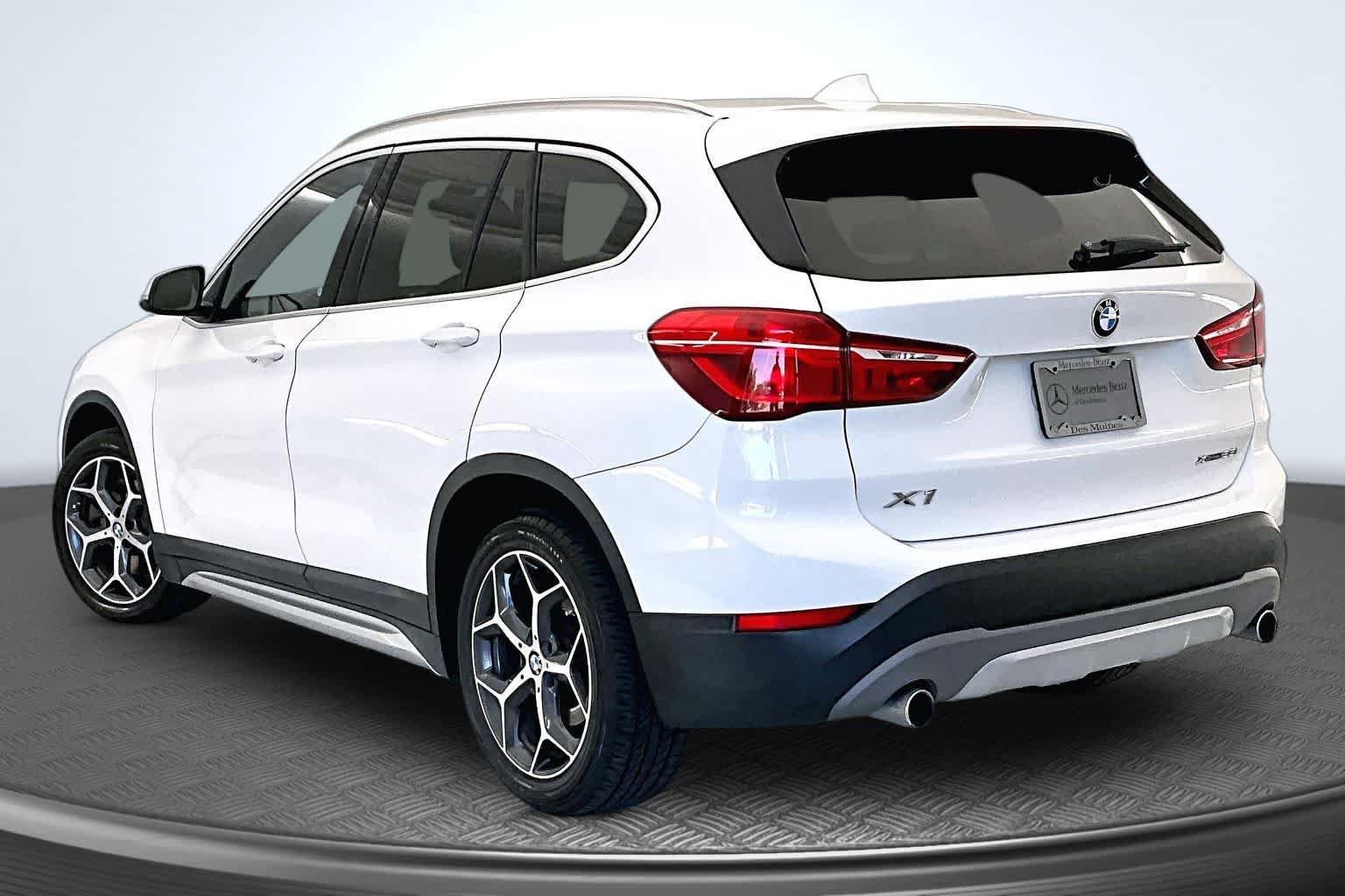 Used 2018 Alpine White BMW xDrive28i image 4