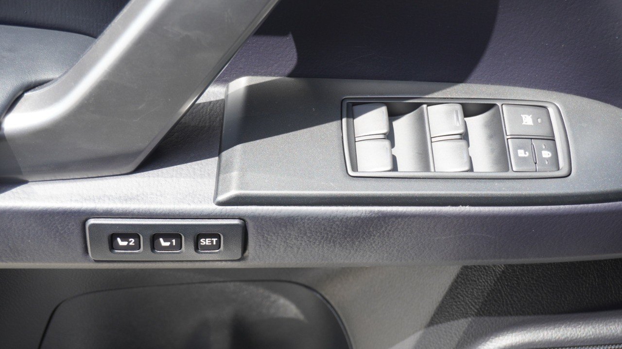 Certified Used 2023 Gray Lexus GX 460 Premium image 24