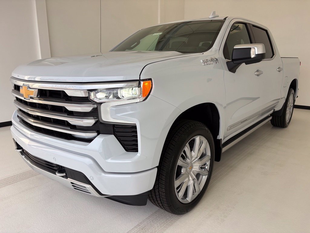 New 2026 Polar White Tricoat Chevrolet High Country image 17