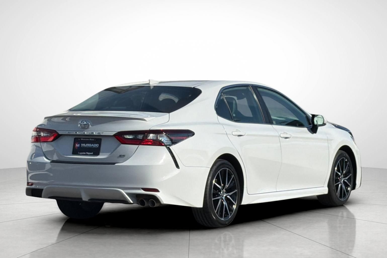 Used 2024 White Toyota SE image 11