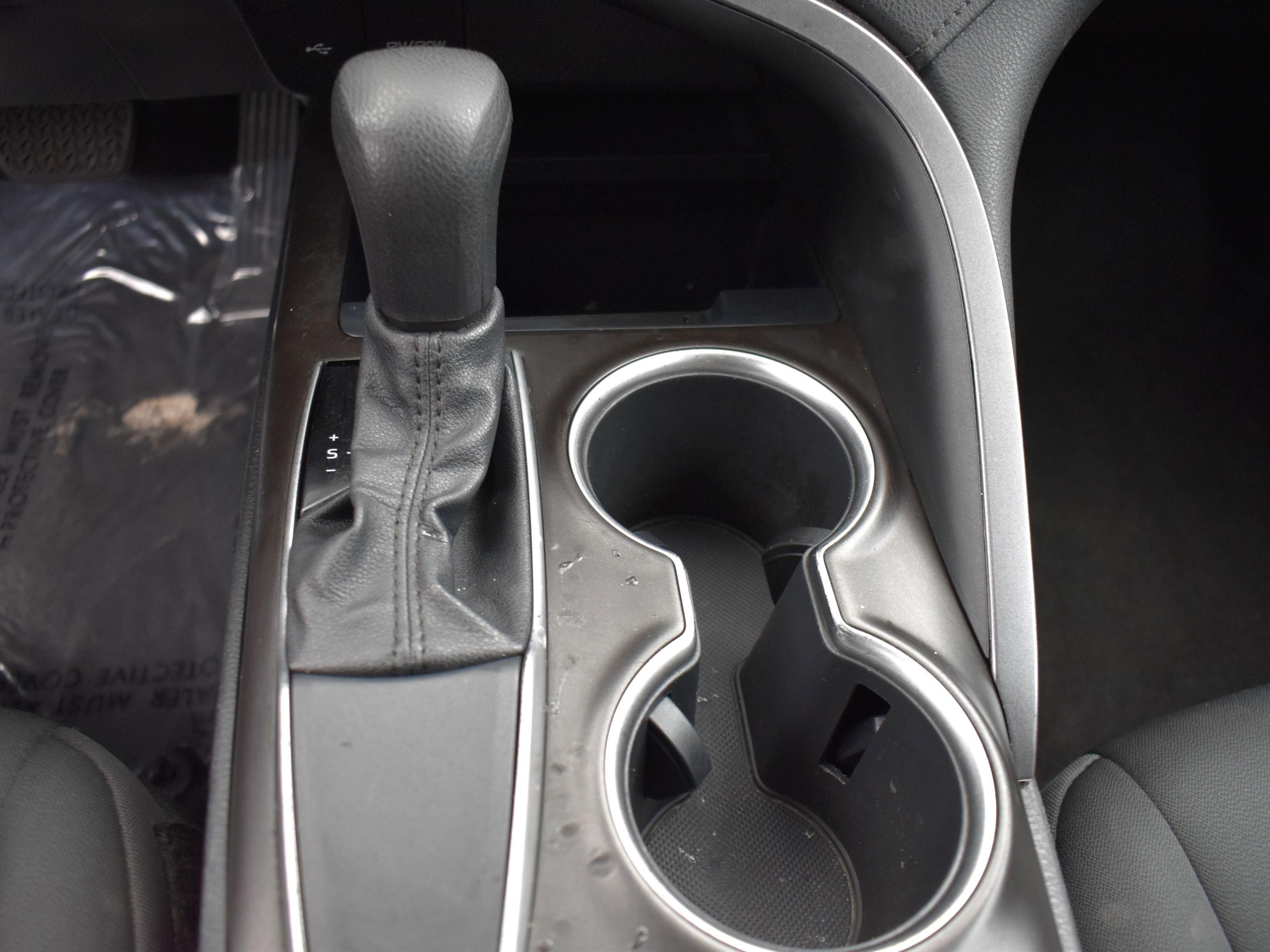 2021 Toyota Camry LE - Photo 15